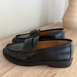 Steve Madden Black Leather Loafers